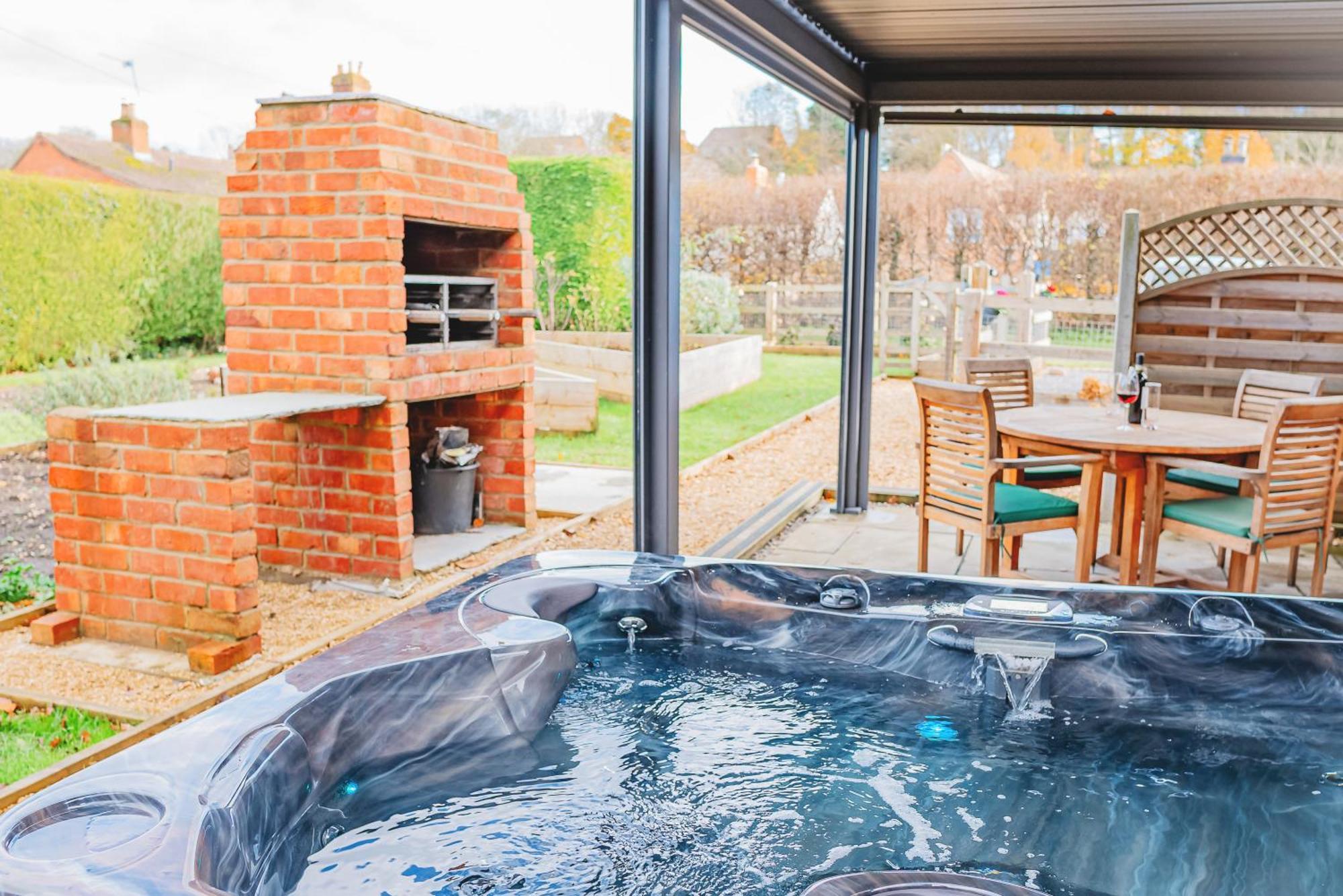 Cottage With Hot Tub - Near Cheltenham And Tewkesbury Dış mekan fotoğraf